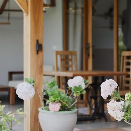 The One Ella Bed and Breakfast Buitenkant foto